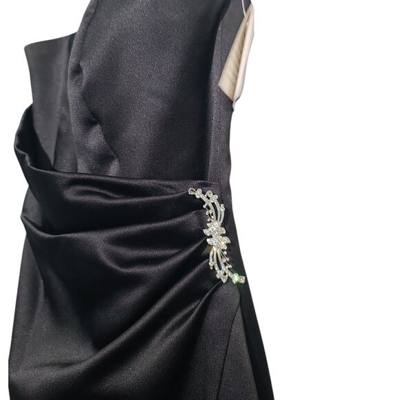 David's Bridal 8567 Satin Formal Dress Black Size 6 NWT - Picture 3 of 6